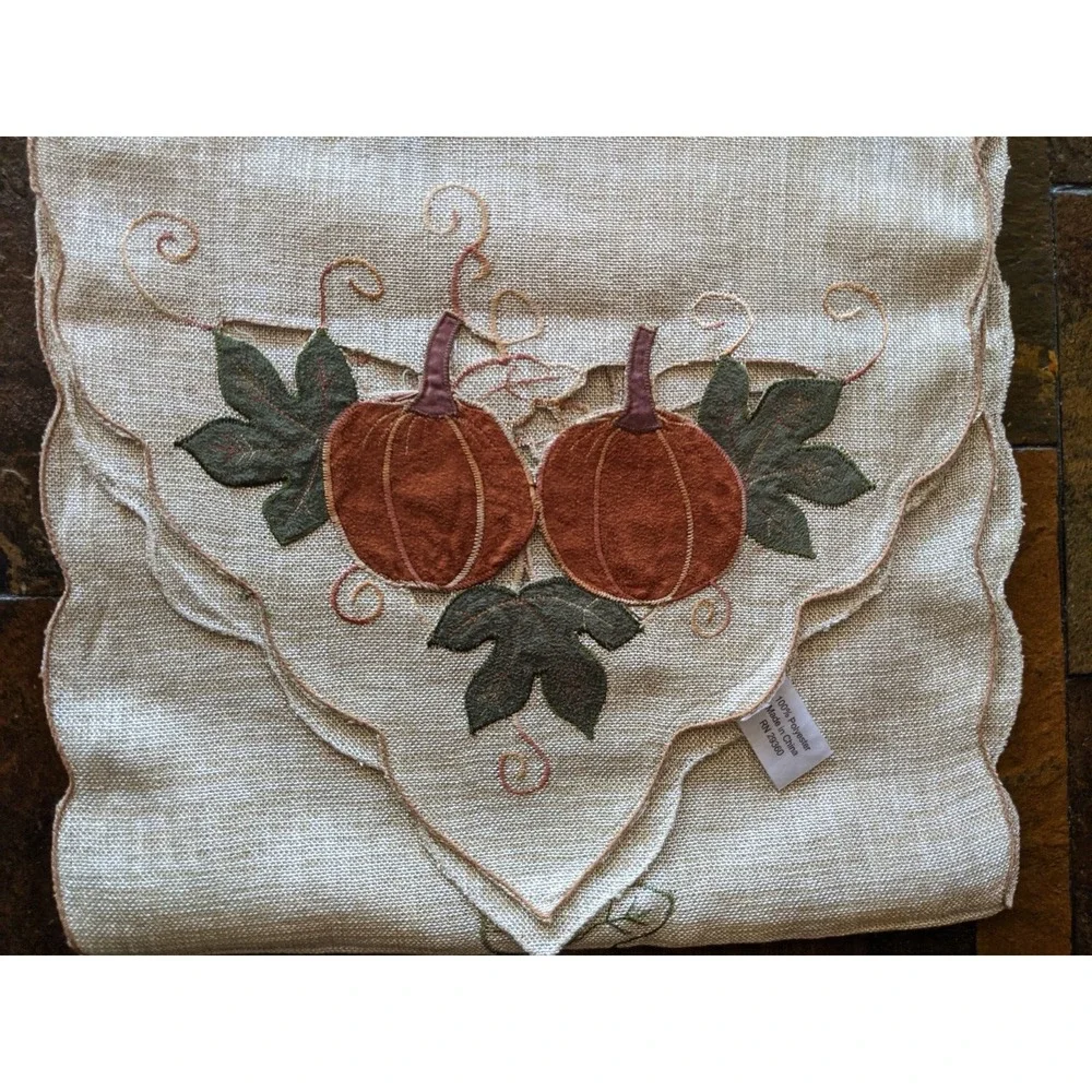 NWT HOME WEAR HOMEWEAR Bountiful Pumрkin Table Runner 14